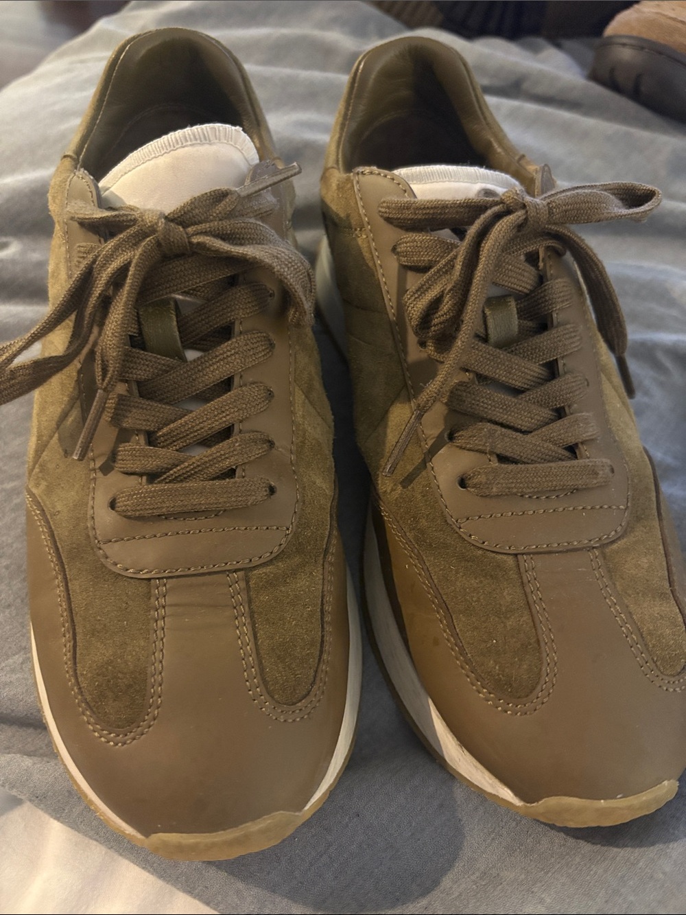 Vince women Casual Lace-Up Sneakers in Olive Brown